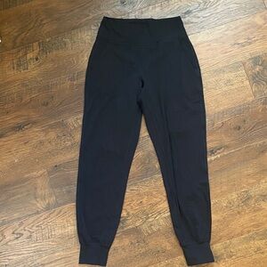 Lululemon Black High-Waisted Joggers Size 6